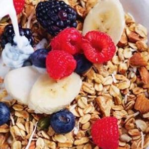 alpen fuel orange pecan granola breakfast 125g